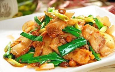 四川风味小吃蒜苗回锅肉，你吃过了吗？